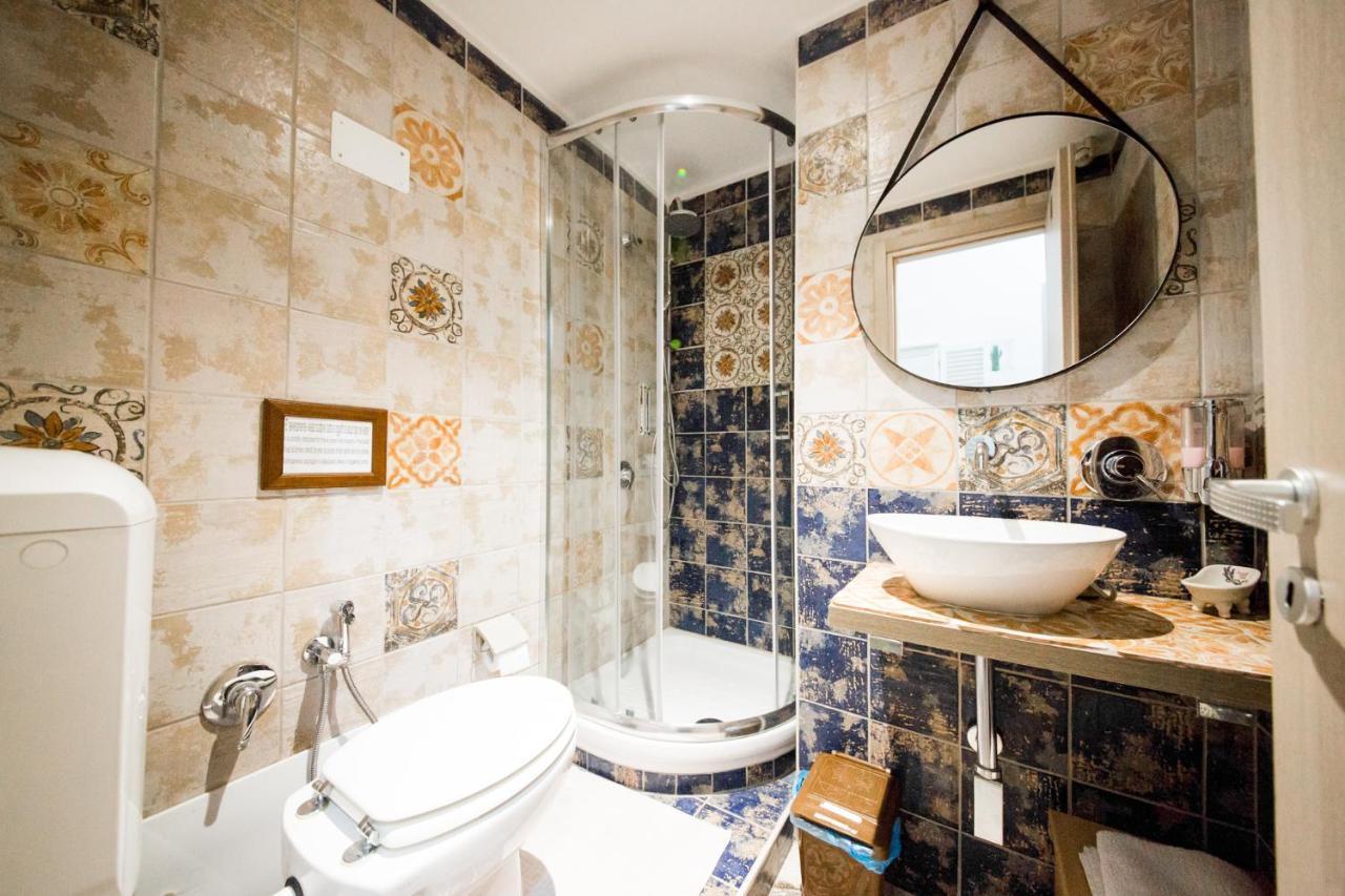 Triple Room balcony private external bathroom
