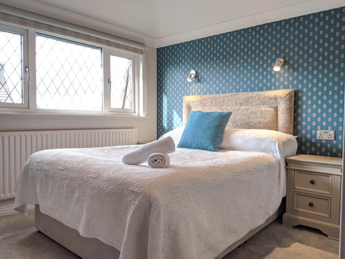 Single Room with Private Bathroom