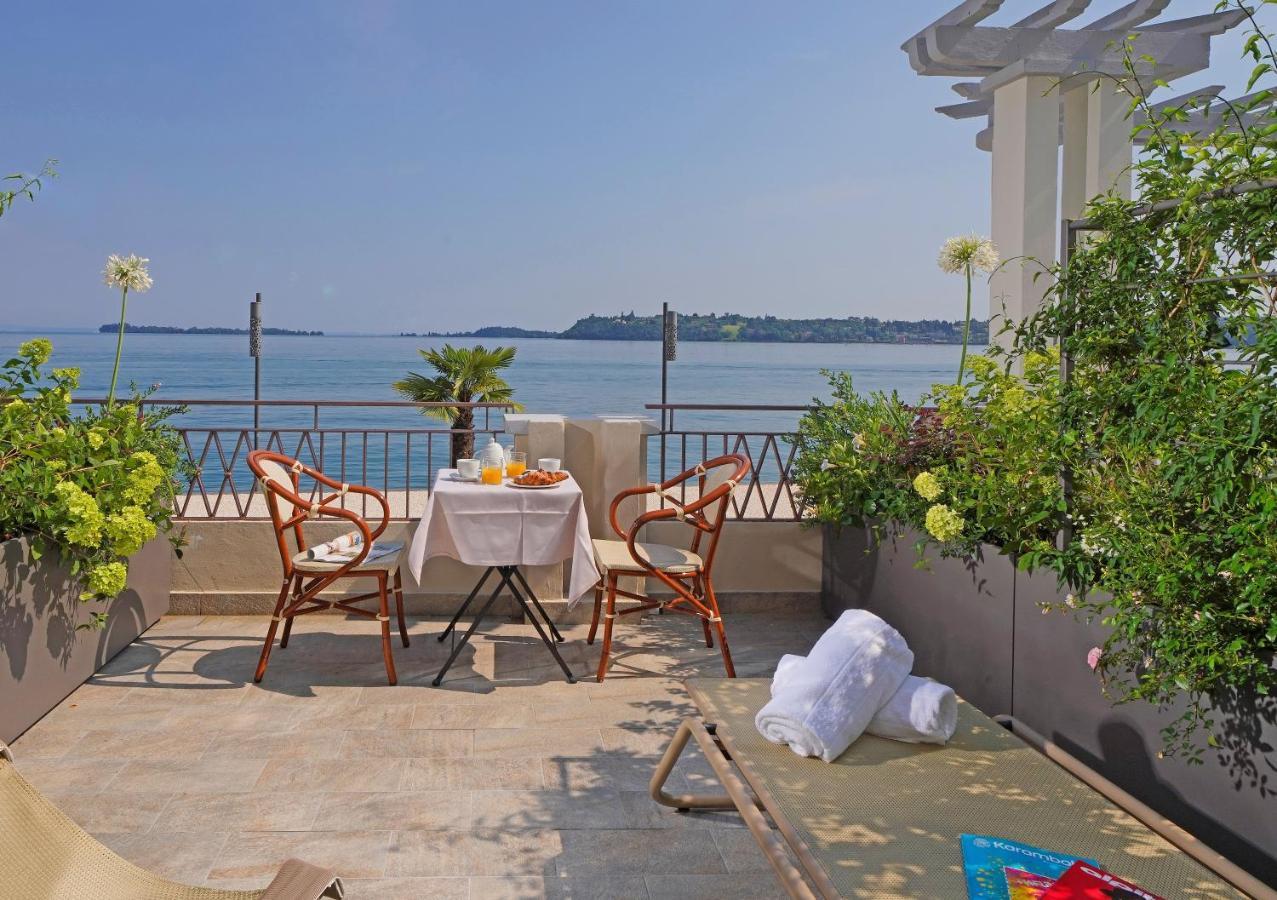 Superior Double or Twin Room Lake View Terrace