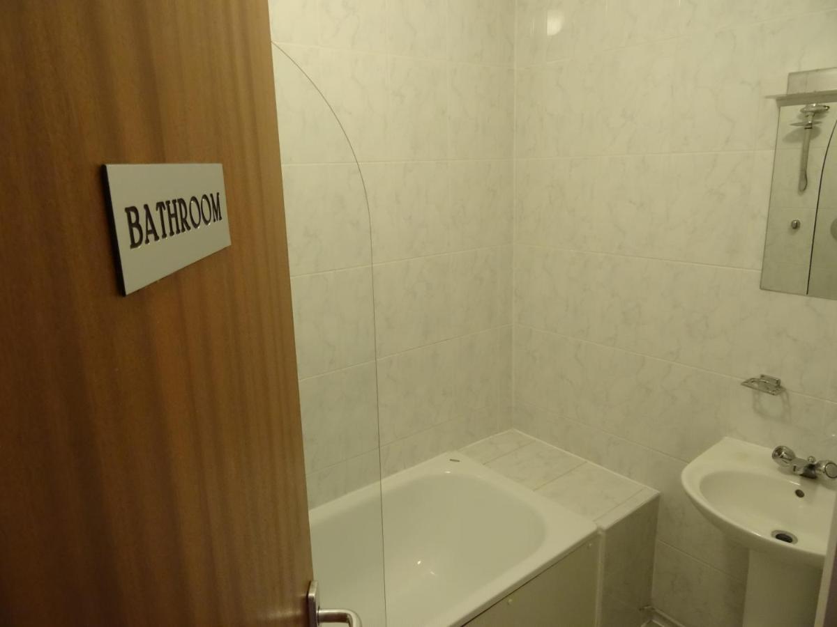 Twin Room with Shared Bathroom