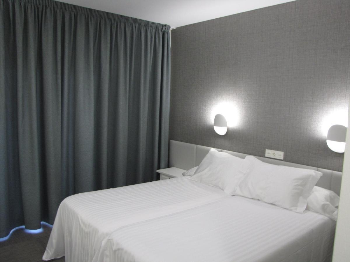 Standard Double or Twin Room,1007705095:JPEG