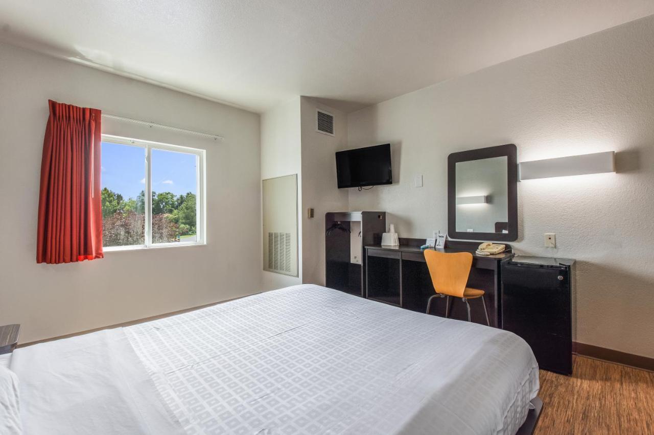 King Room - Disability Access/Non-Smoking