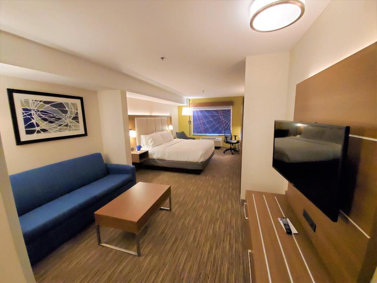 King Suite,1286826826:JPEG