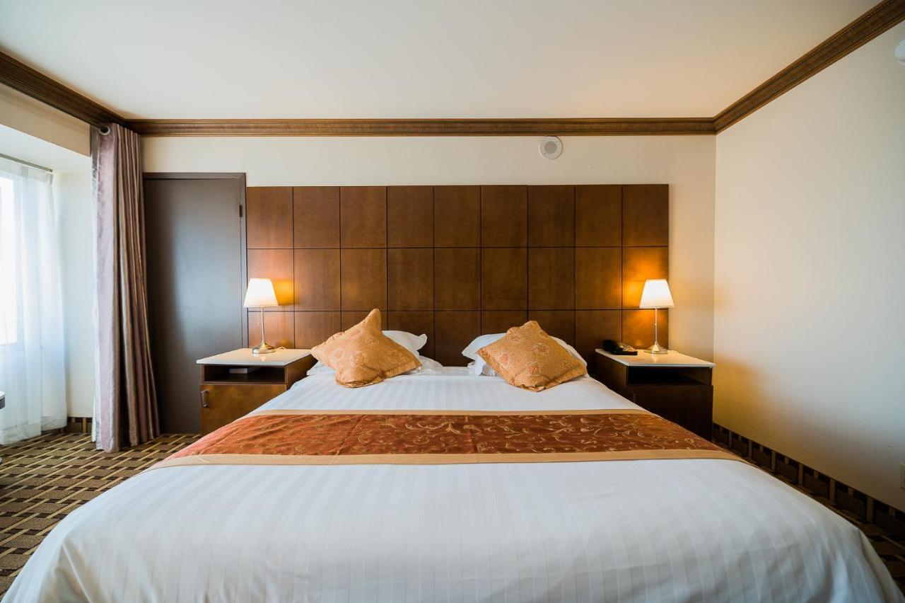 Luxury King Room
