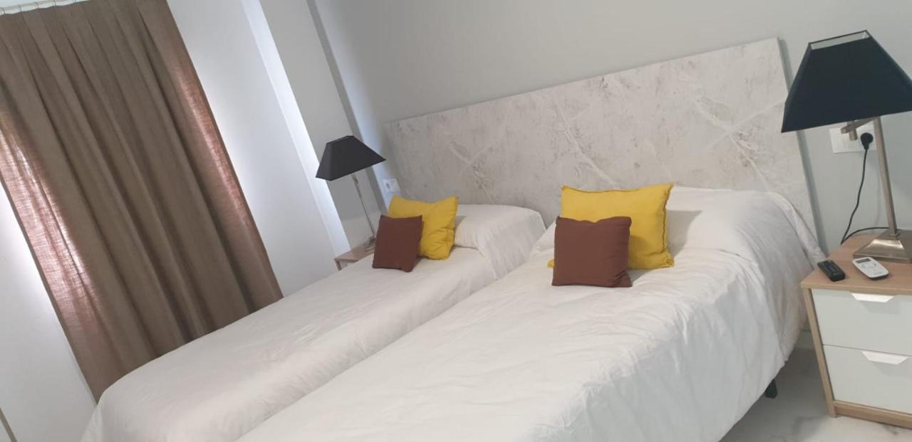 Habitación Doble con baño privado - 2 camas