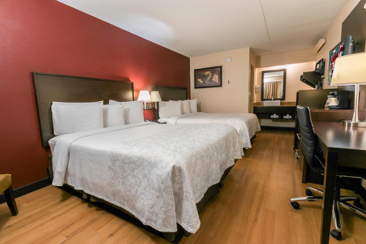 Deluxe Room with Two Double Beds Smoke Free