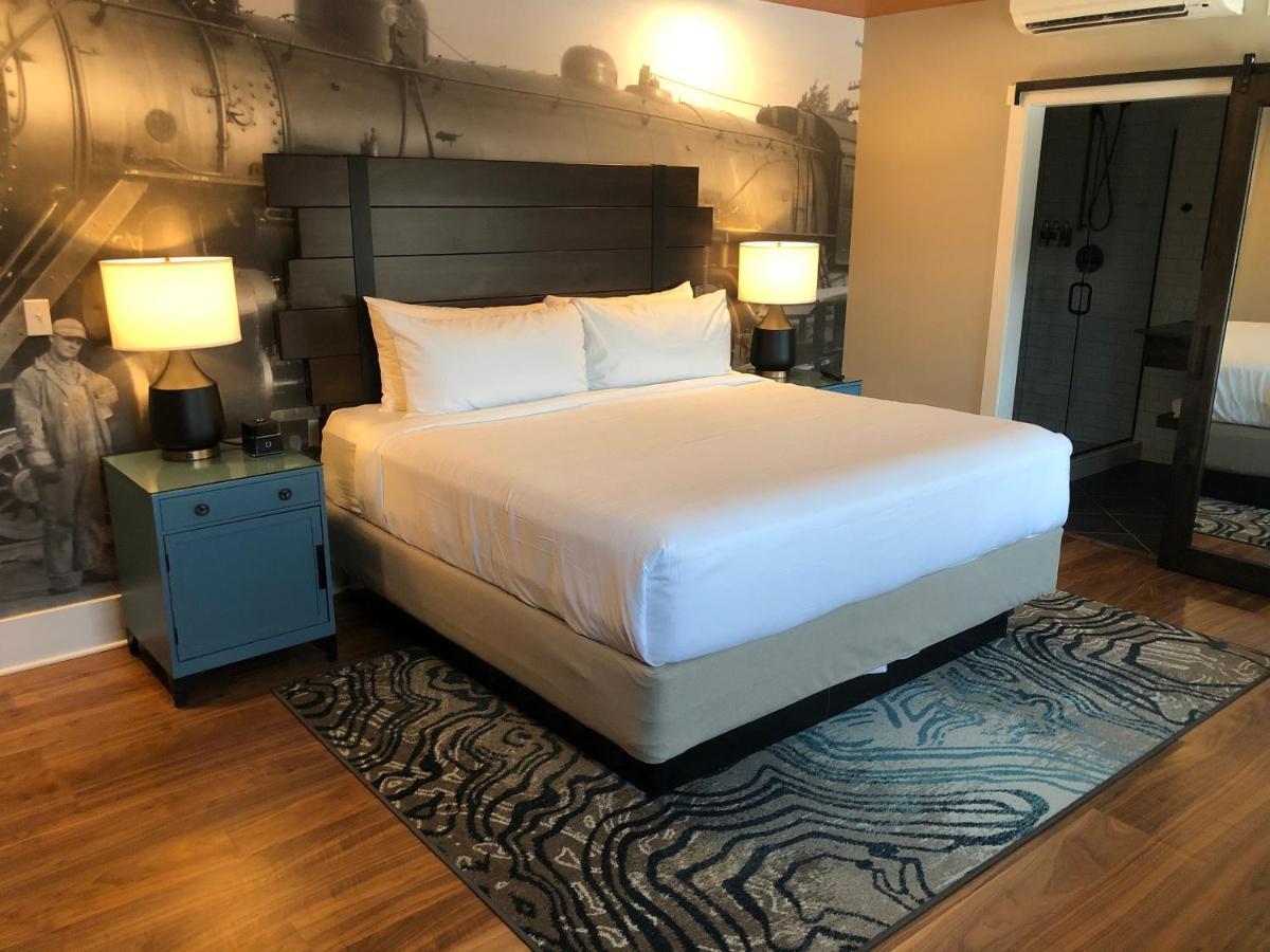 Standard King Room