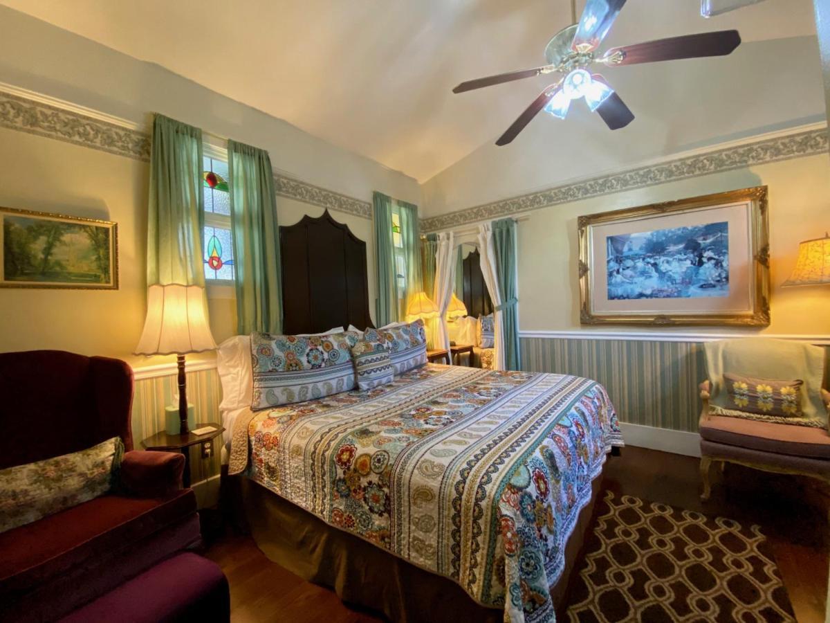 King Suite Fireplace Ground Floor