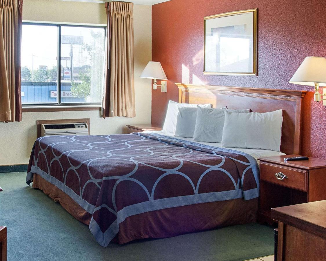 King Room - Non-Smoking