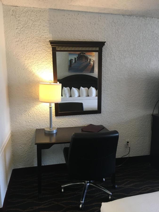King Room - Non-Smoking