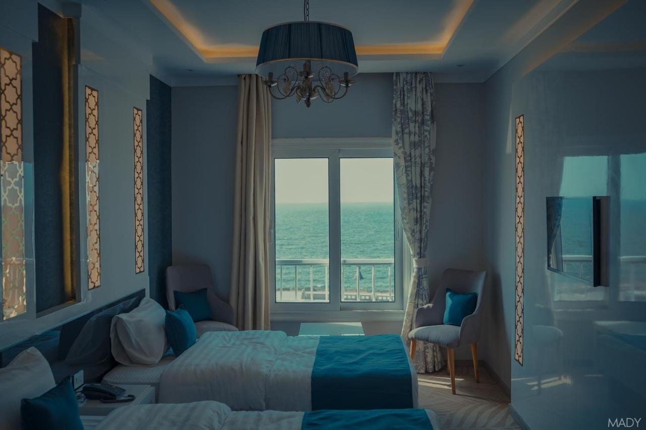 Double or Twin Room with Sea View
