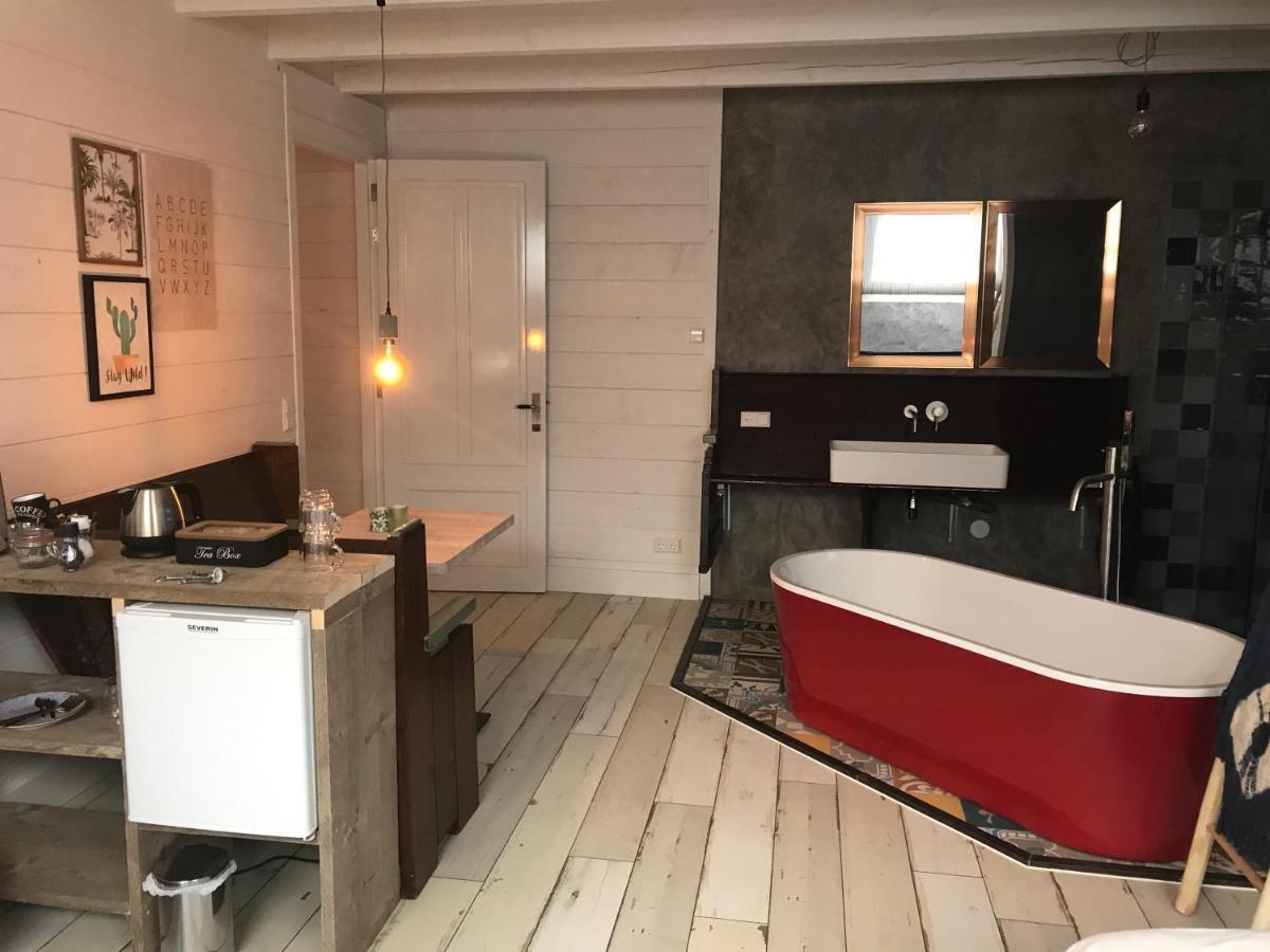 Deluxe King Suite