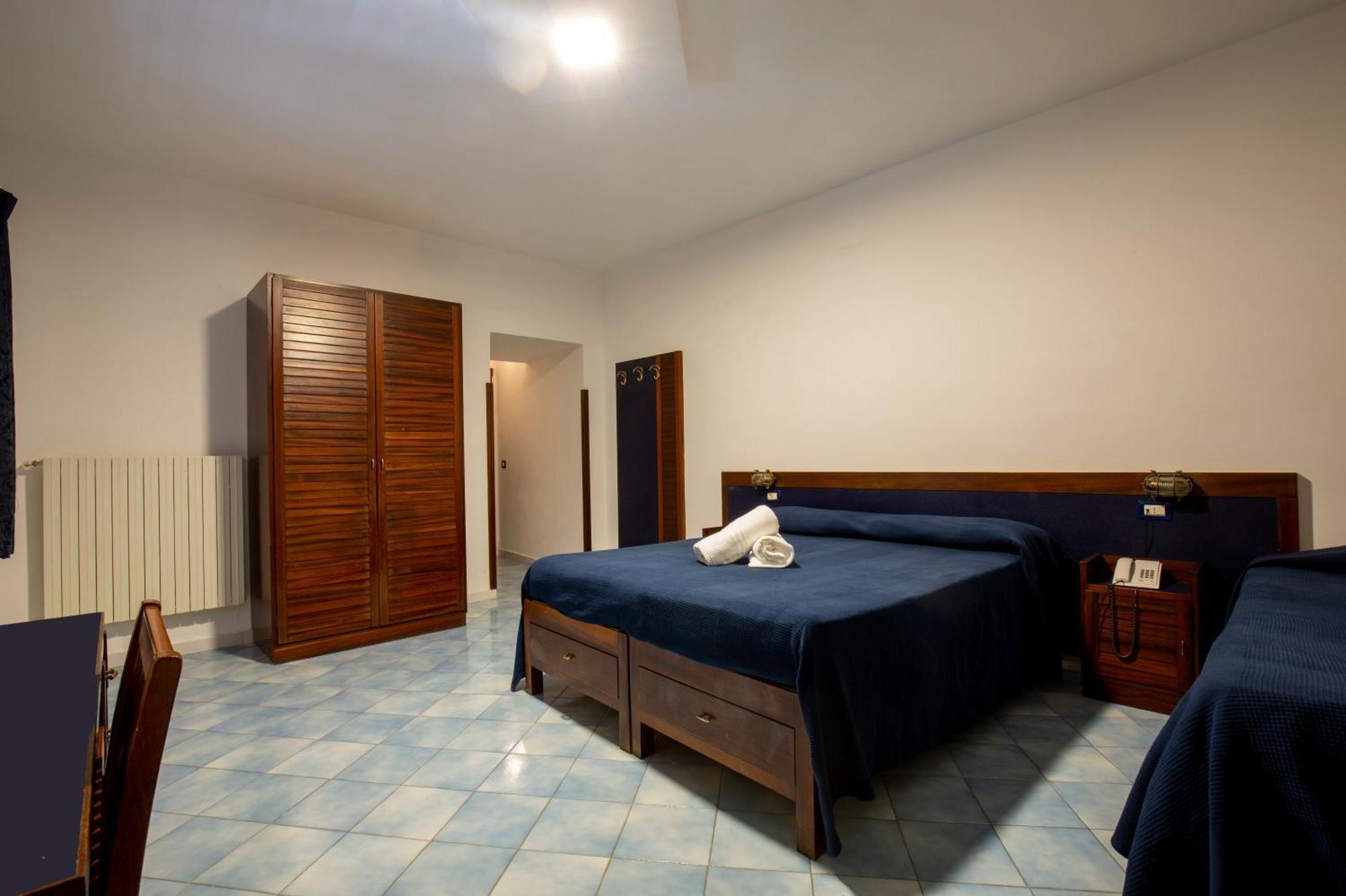 Classic Quadruple Room