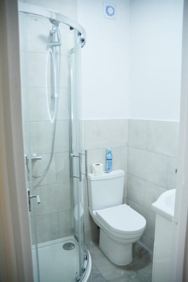 Double Room Private Bathroom