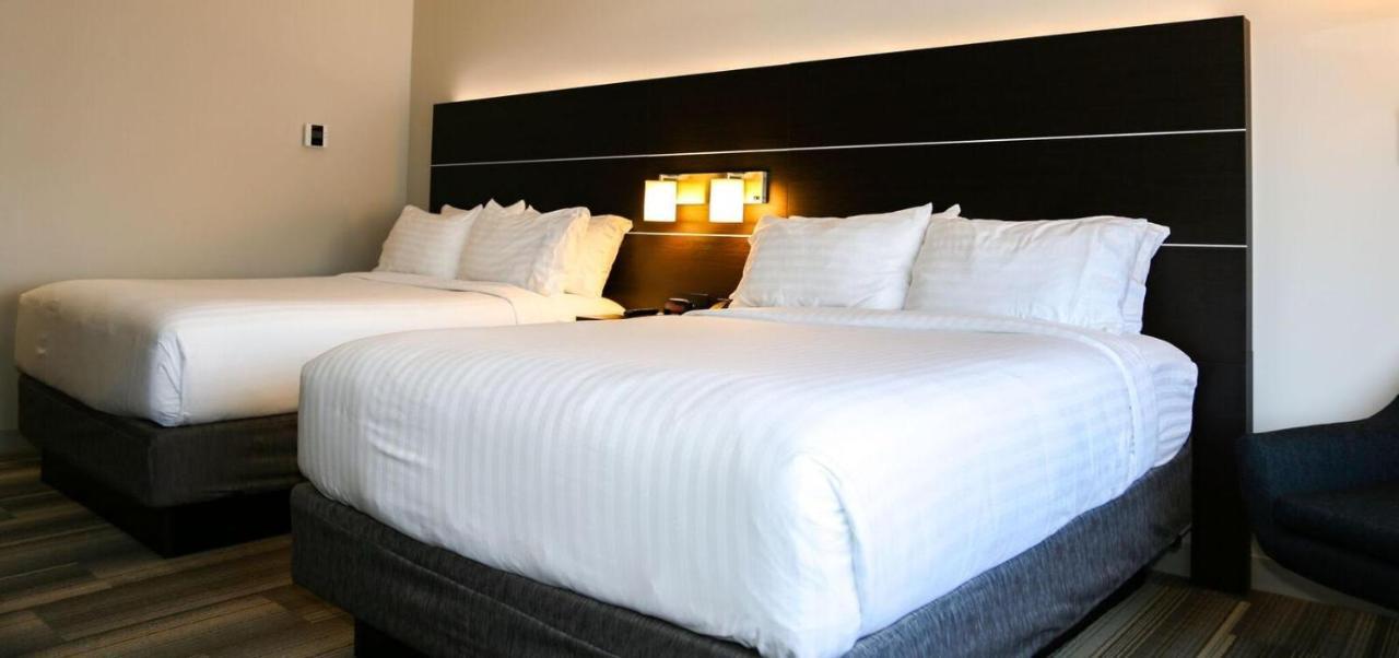 Standard Room Two Queen Beds,1284286480:JPEG