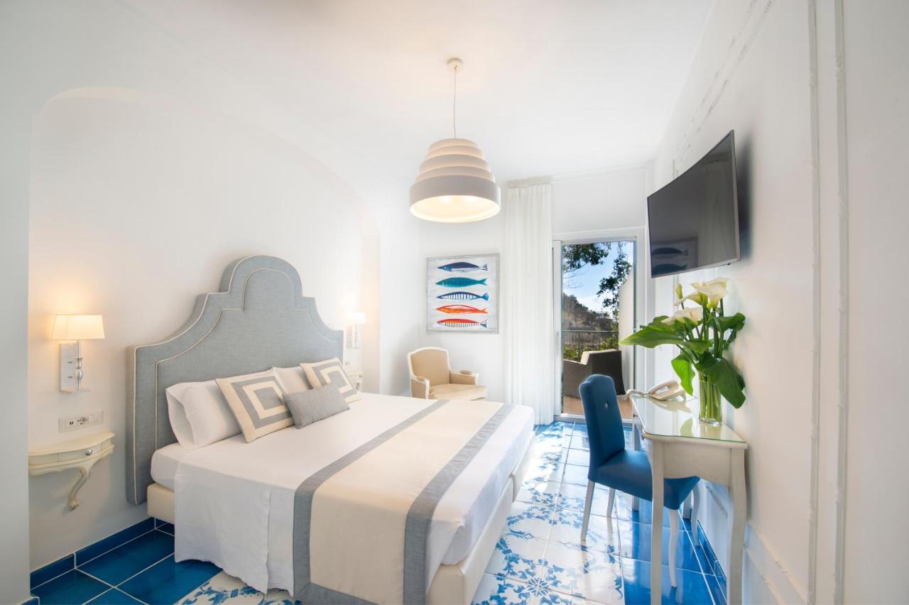 Deluxe Triple Room Sea View