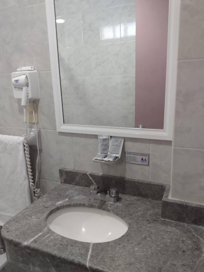 Suite Spa Bath,806857725:JPEG
