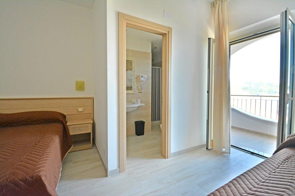 Standard Triple Room Sea View,124298910:JPEG