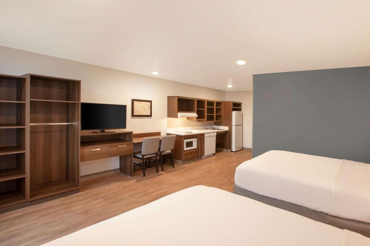 Queen Room with Two Queen Beds - Accessible/Non-Smoking