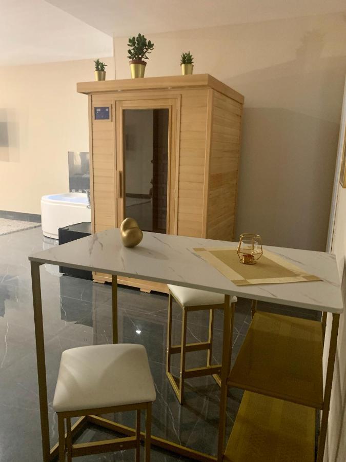 King Room Spa Bath