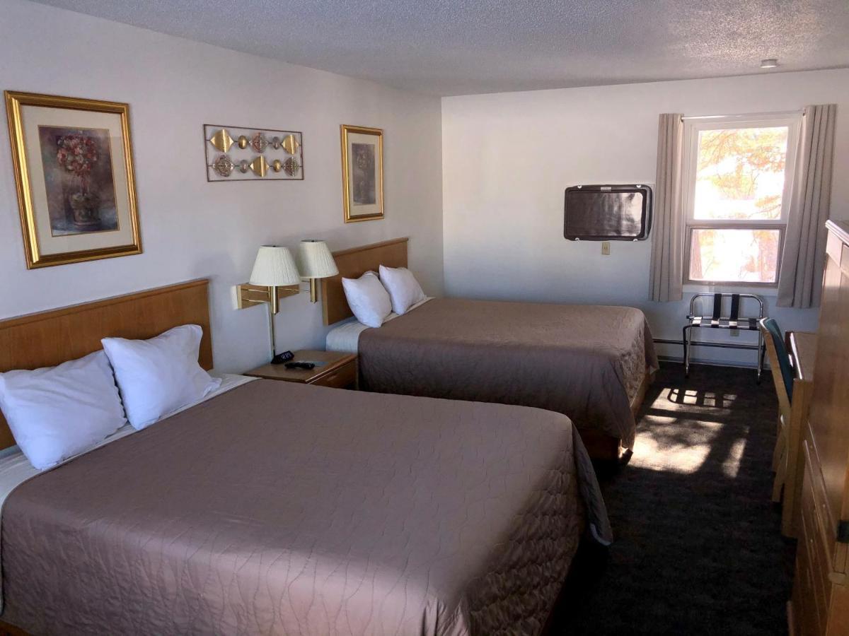 Standard Queen Room with Two Queen Beds