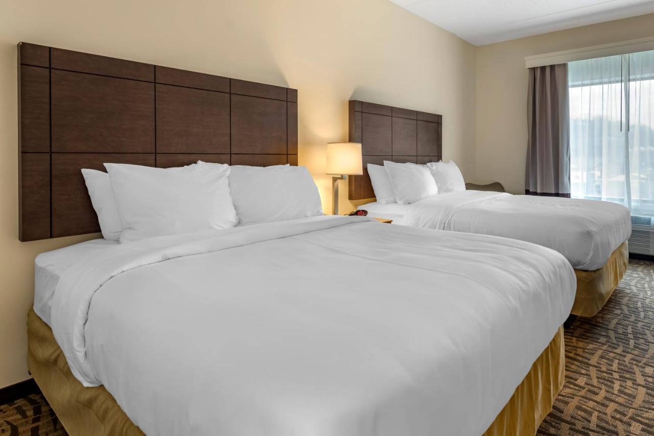 Standard Queen Room with Two Queen Beds - Non-Smoking