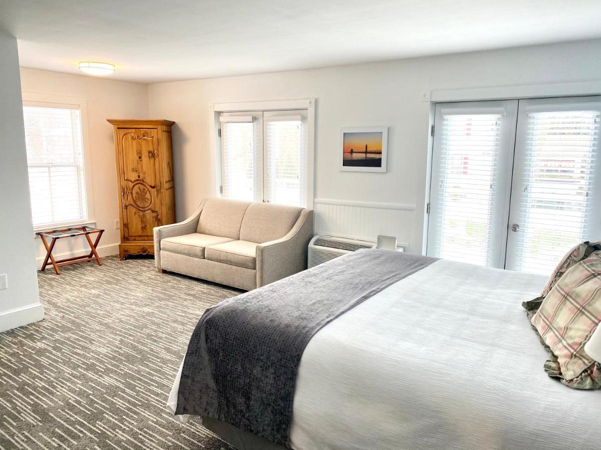King Room with Balcony