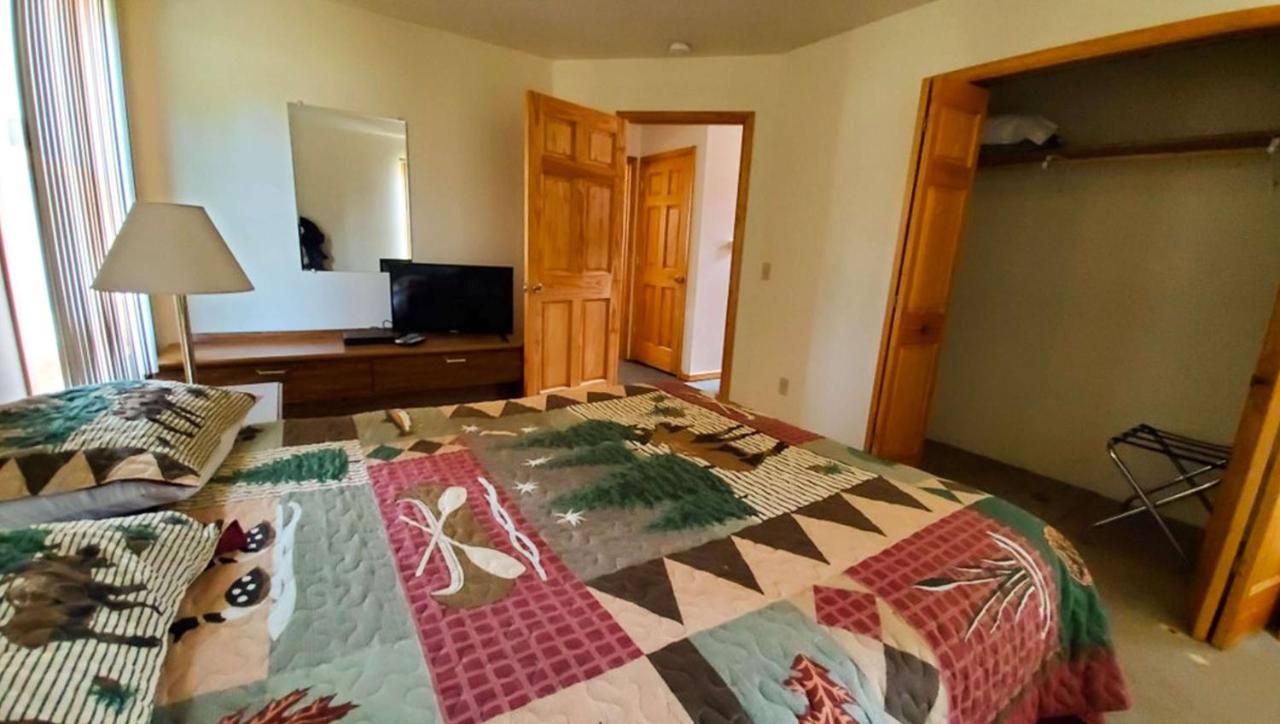 Two-Bedroom House (Non- Pet friendly)