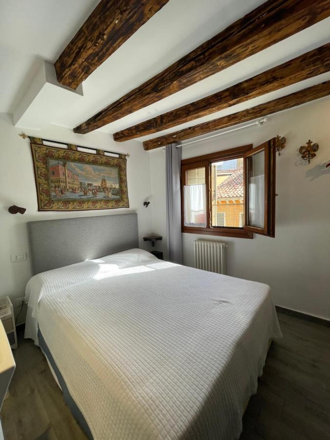 Budget Double Room,1086916111:JPEG