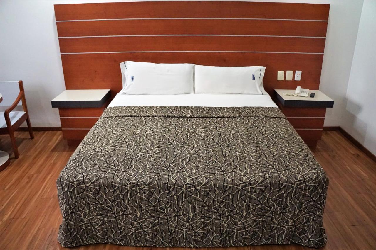 Deluxe Queen Room,1089115876:JPEG