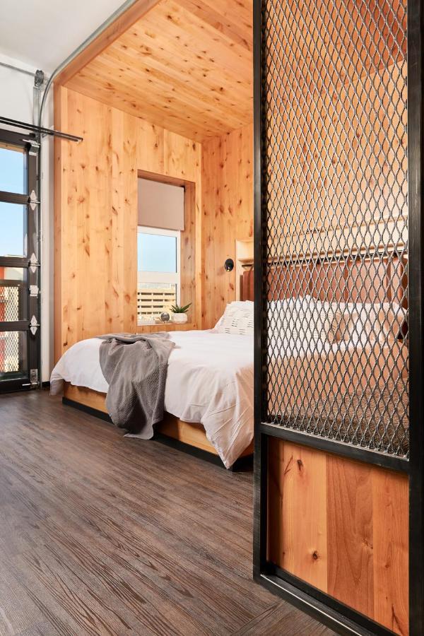 Mountain King Suite
