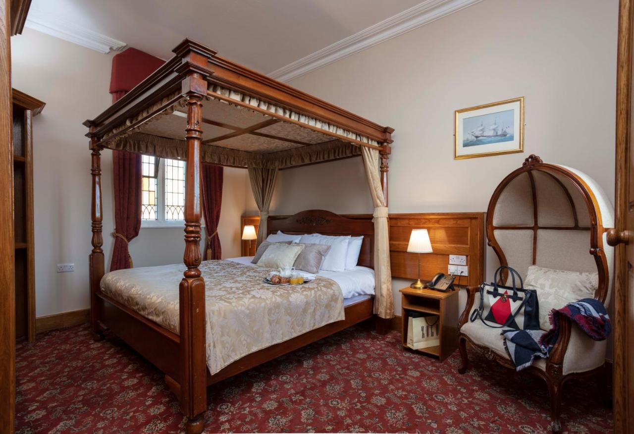 Superior King Suite