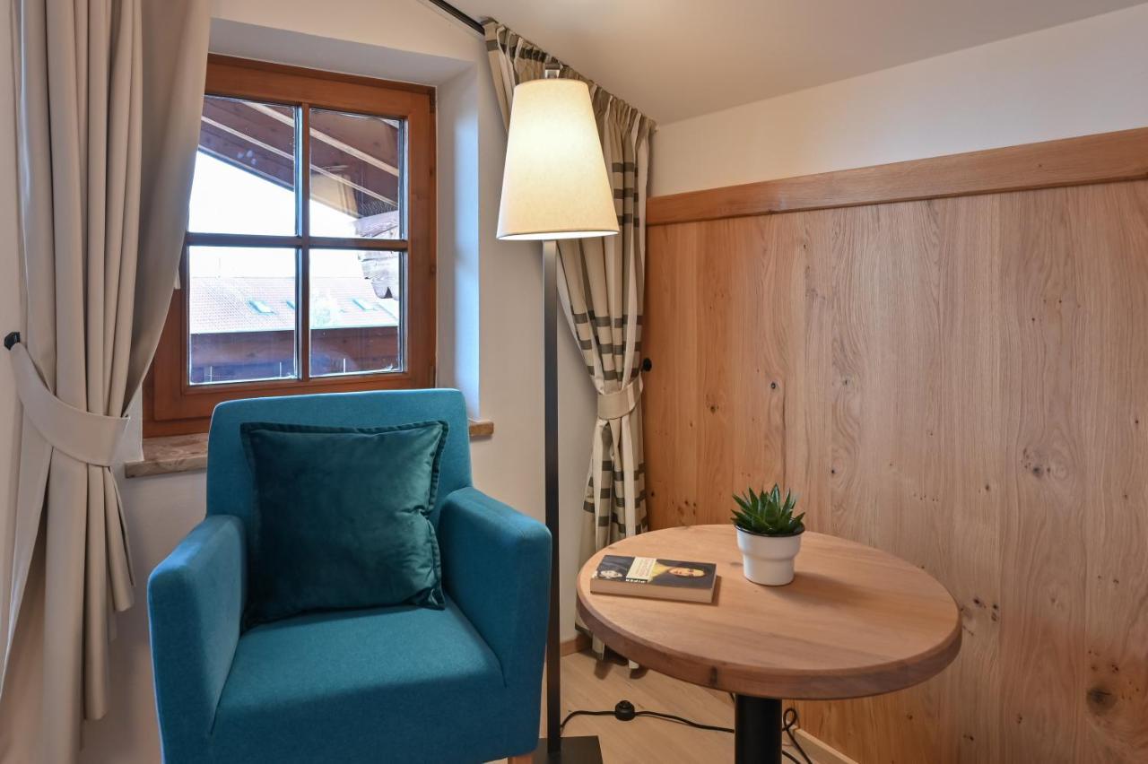 Single Room Balcony