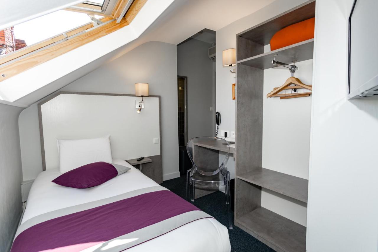 Petite Chambre Mansardée
