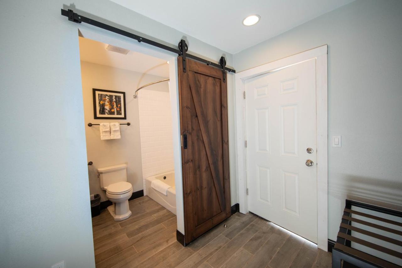 Golden Nugget Standard 2 Double Beds
