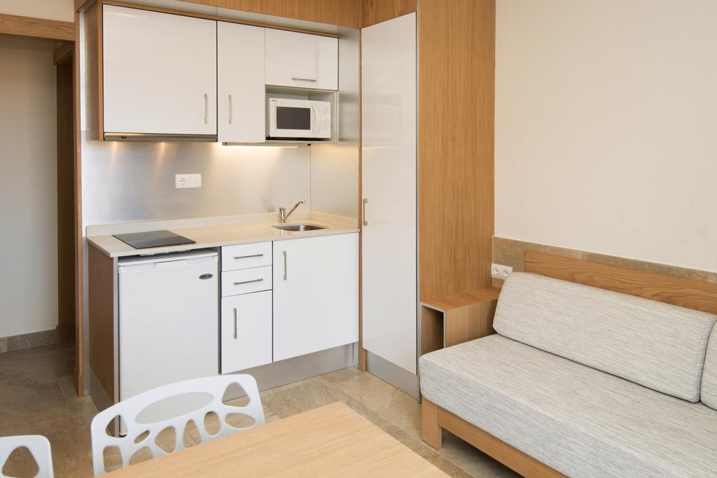Esmeralda Appartement met 2 Slaapkamers en Uitzicht op Zee