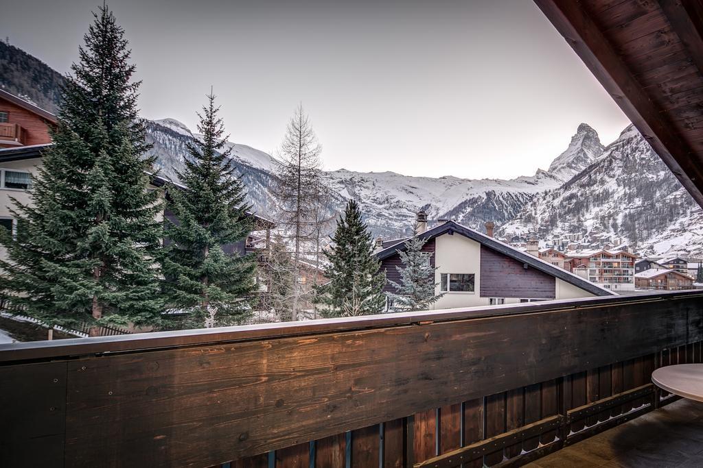 Three-Bedroom Penthouse with Matterhorn View