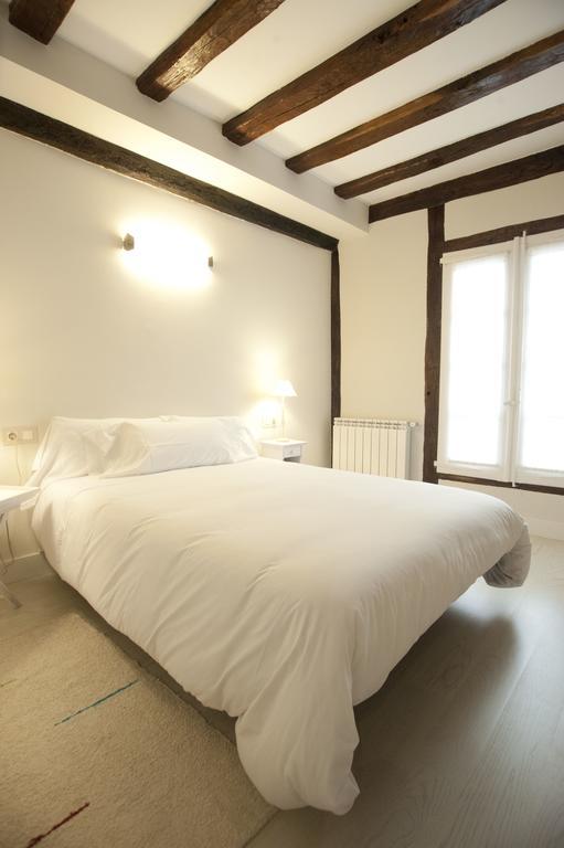 Large Single Room,141414405:JPEG