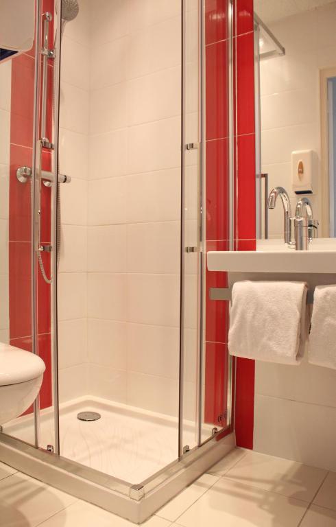 Standard Single Room,670041942:JPEG