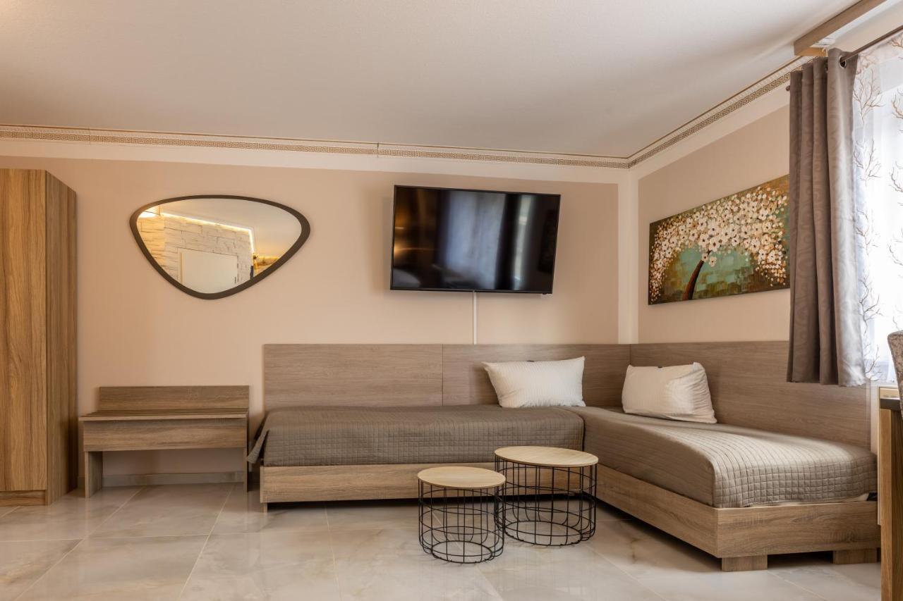 Classic Quadruple Room