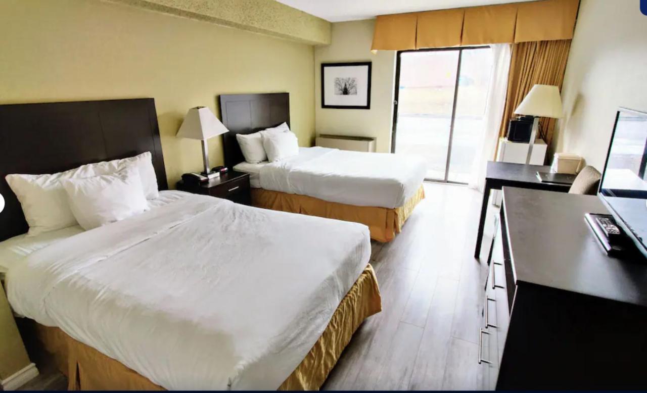 Standard Queen Room with Two Queen Beds - Non-Smoking