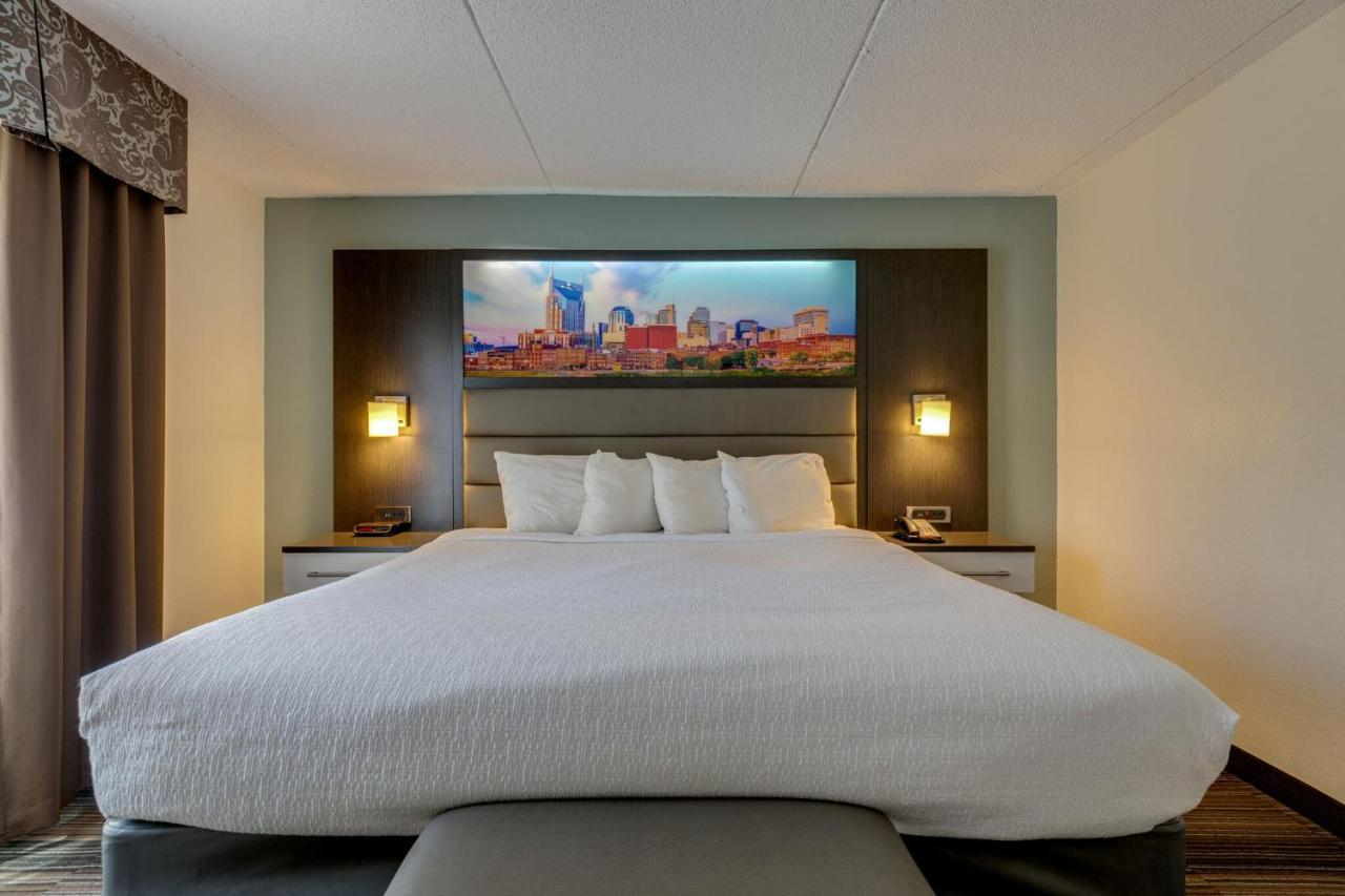 Executive Suite (Complimentary Happy Hour M-Sa),1217090569:JPEG