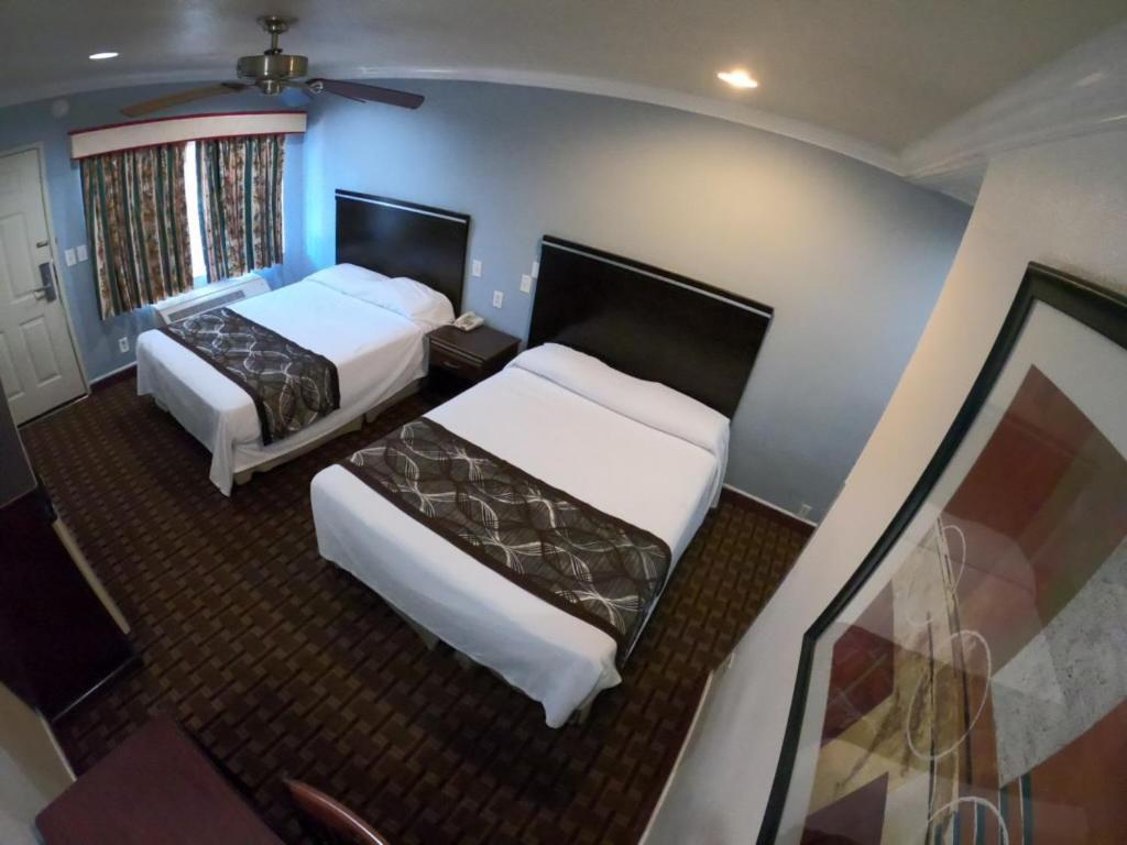 Standard Queen Room with Two Queen Beds