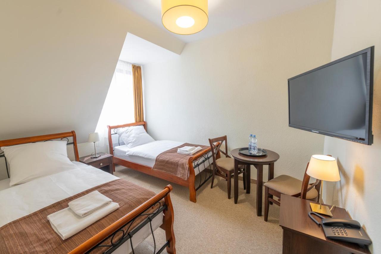 Economy Twin Room