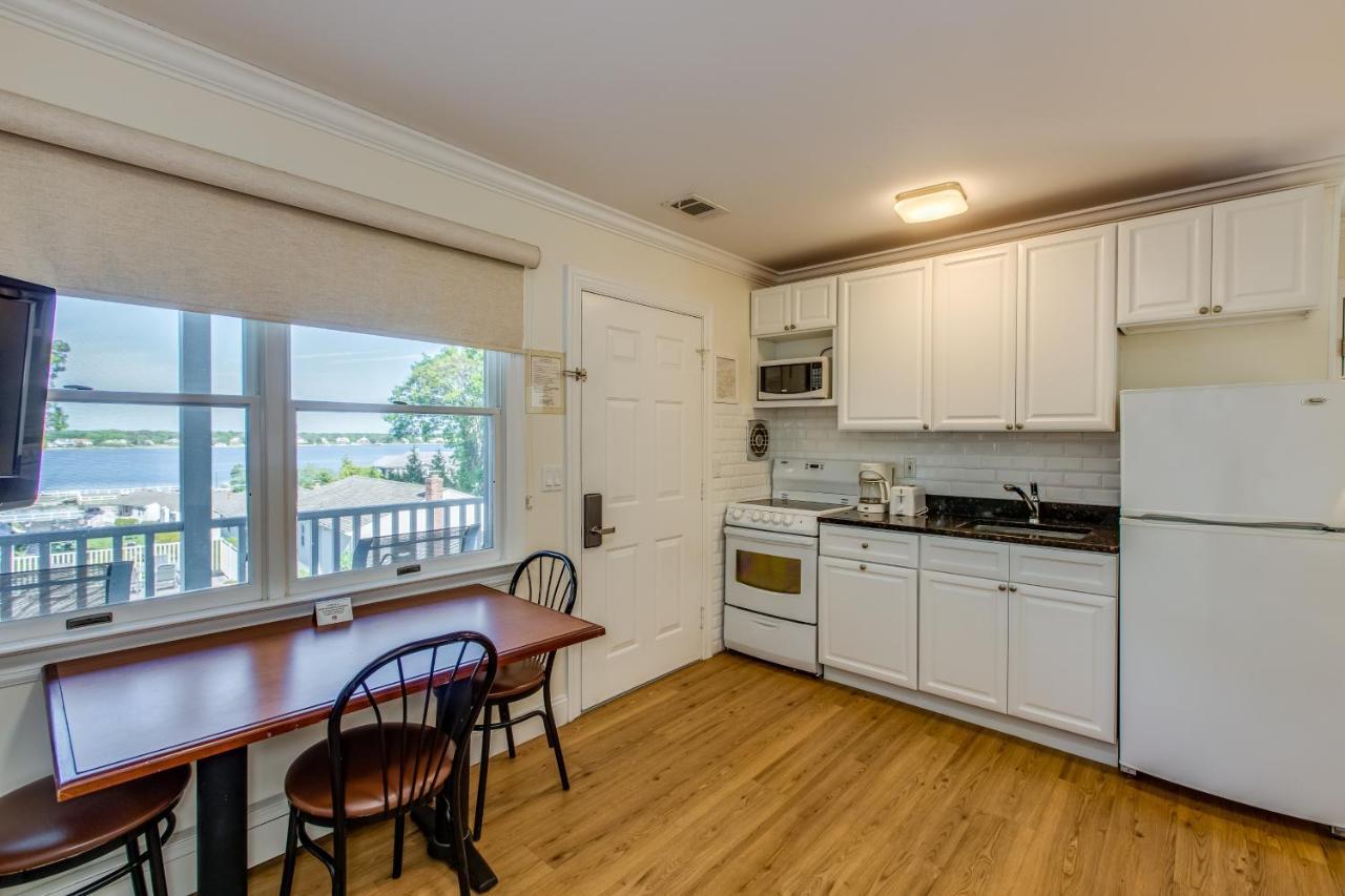 One Bedroom Suite #23