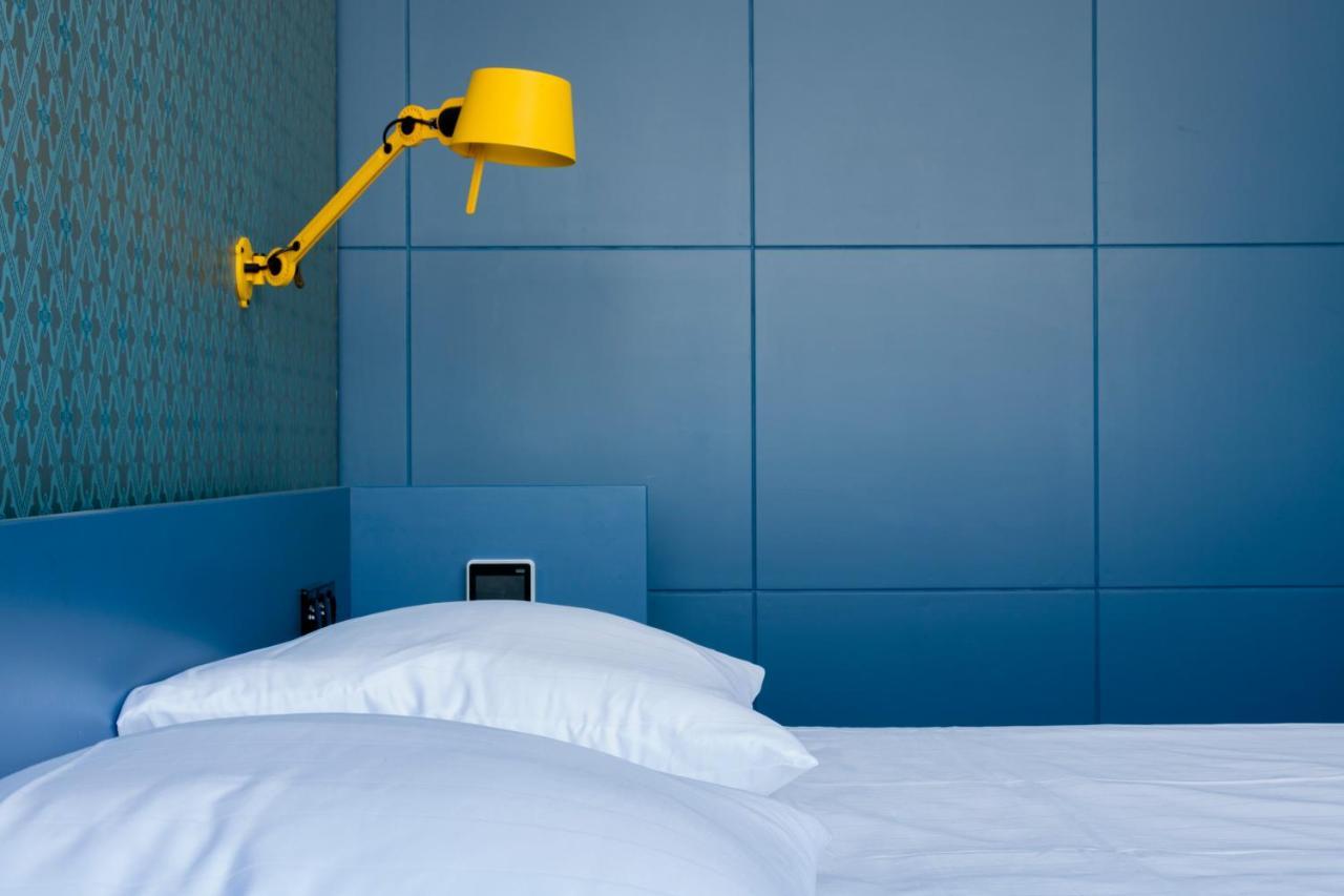 Deluxe Double Room Shower