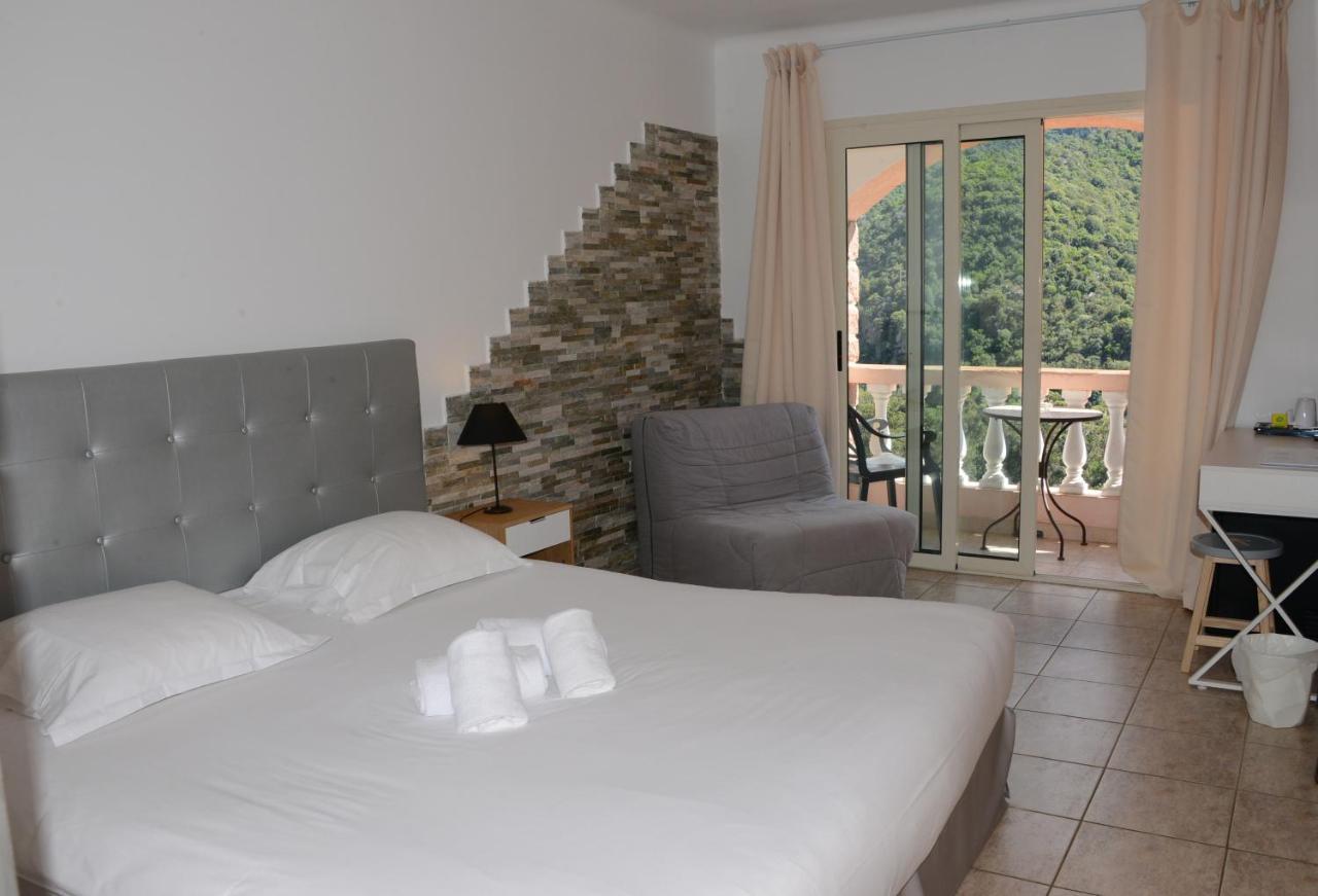 Chambre Double Premium - Vue sur Mer et Montagne