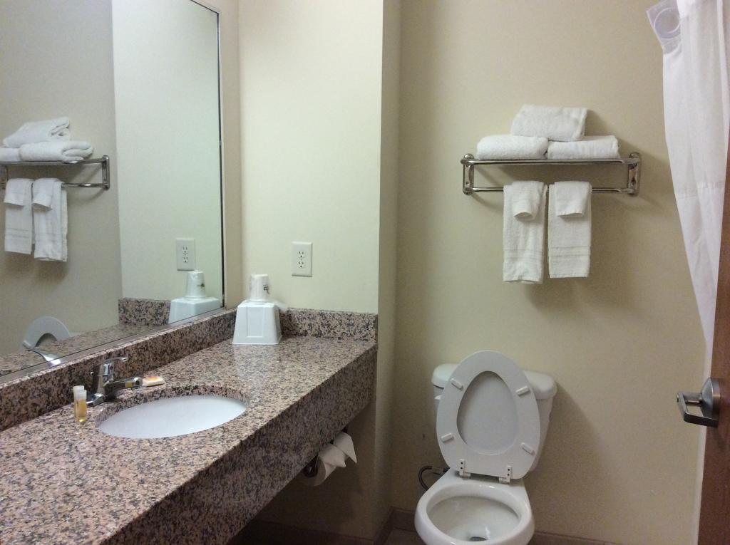 King Room - Non-Smoking