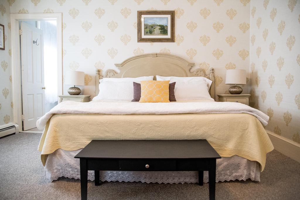 Deluxe King Room,115689254:JPEG