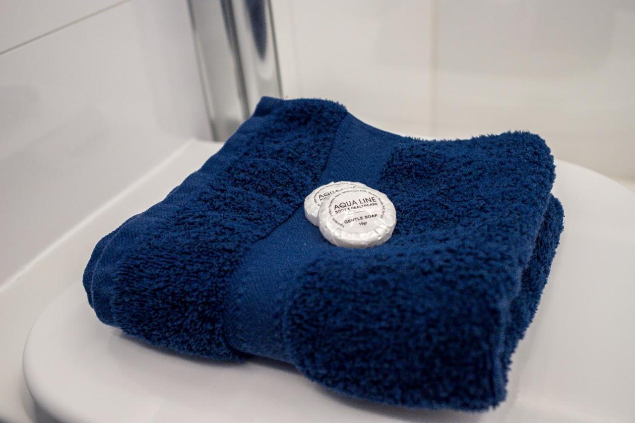 Double Room Shower,1338795404:JPEG